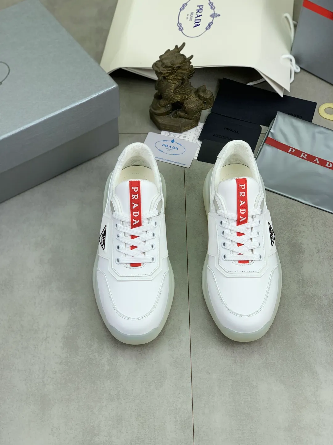 Men's men's shoes P600 💰【New style】Top quality, new popular models on the official website, which will never go out of style for a century, 🆘 The trendy brand (Prada) mainly promotes popular models, avant-garde and versatile fashionable men's shoes, privately molded, with cowhide splicing and 1:1 oil edge treatment... fashionable and simple, original imported cowhide with python skin, cowhide leather lining for feet; the atmosphere and personality are more fashionable, eye-catching and pursuing class. It will subvert the old idea and be a must-have for fashionistas who want to spend time with you! Must keep it! High-end comfortable and low-cost, high-end quality workmanship. Size: 38-45 4️⃣ colors available. full package